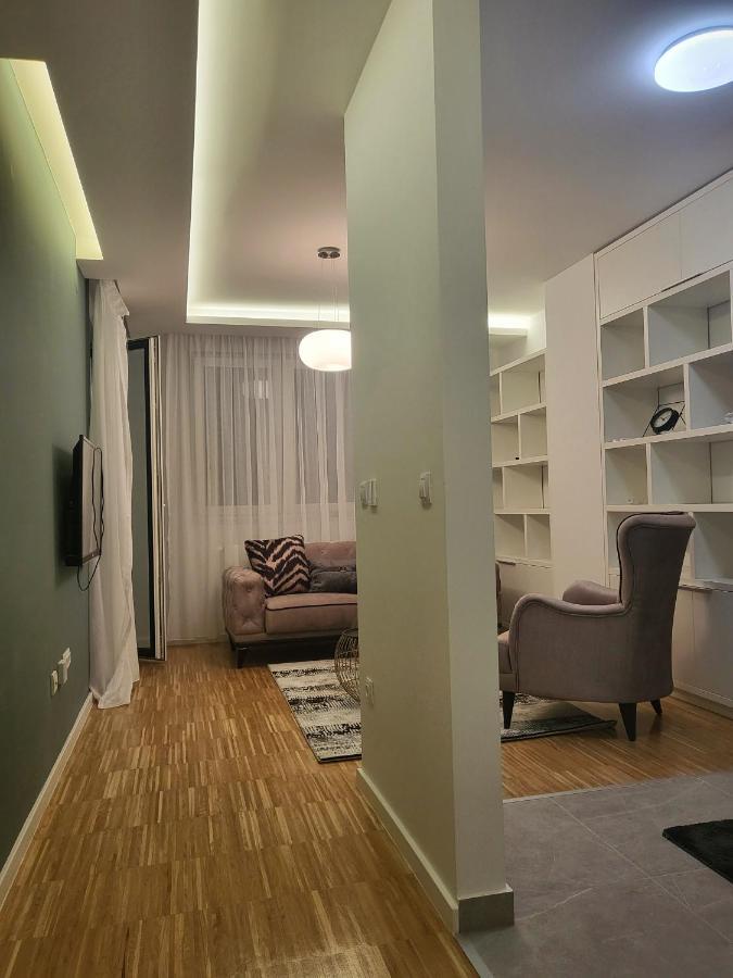 Nika Appartement Banja Luka Buitenkant foto