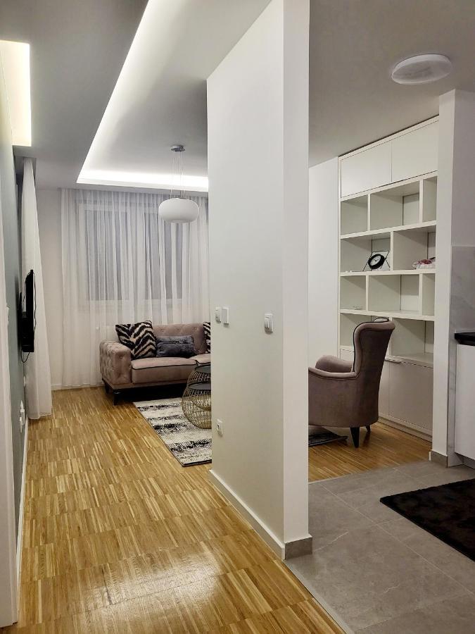 Nika Appartement Banja Luka Buitenkant foto