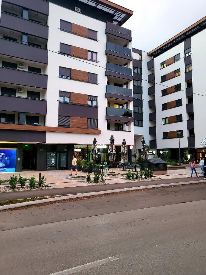 Nika Appartement Banja Luka Buitenkant foto