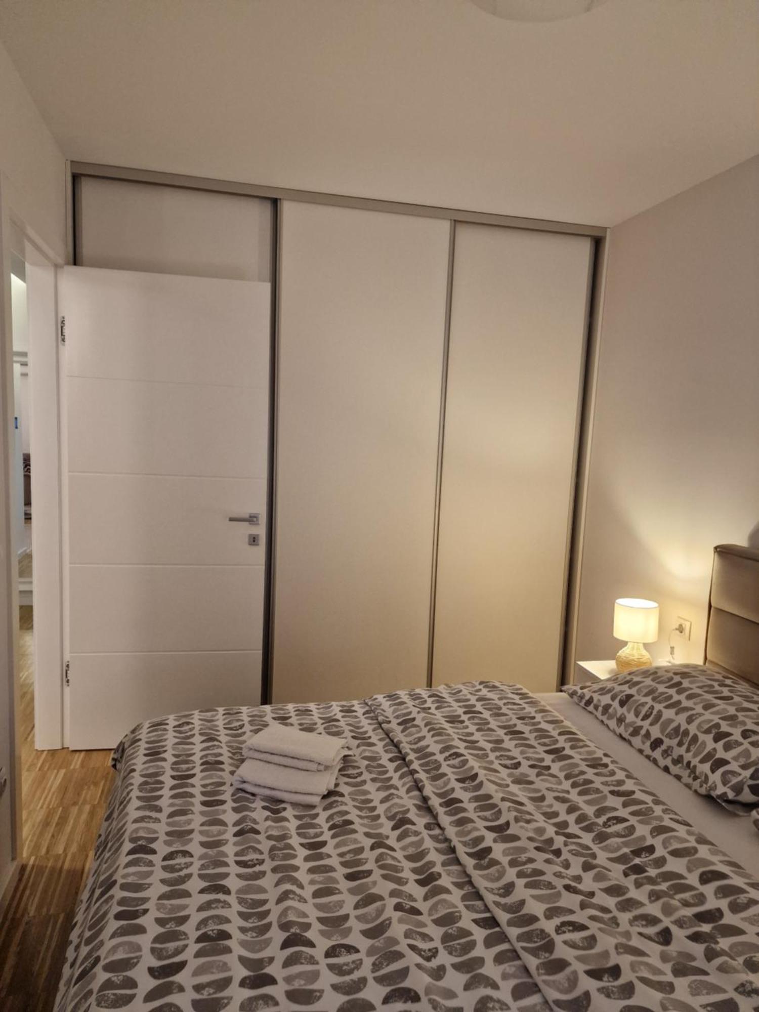 Nika Appartement Banja Luka Buitenkant foto
